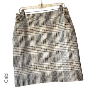 CABI | NWOT PLAID TRAVEL SKIRT POCKETS STRETCH CREAM & BLACK | SIZE 8